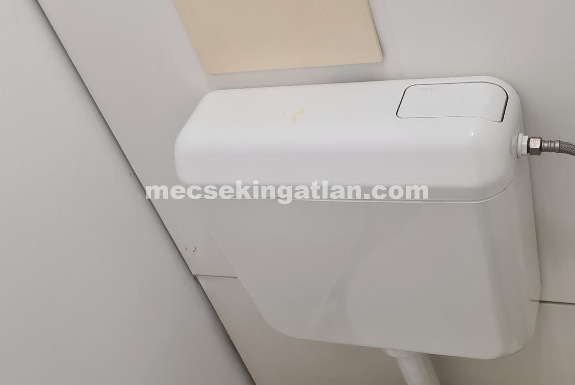 Pécs, Kertváros Csikor Kálmán utcában kiadó 2+1 fél szobás lakás