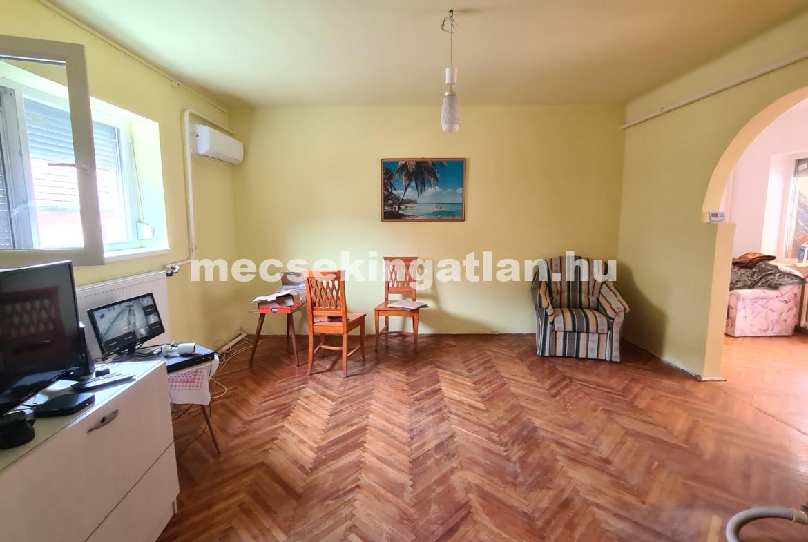 Pellérden eladó családi ház