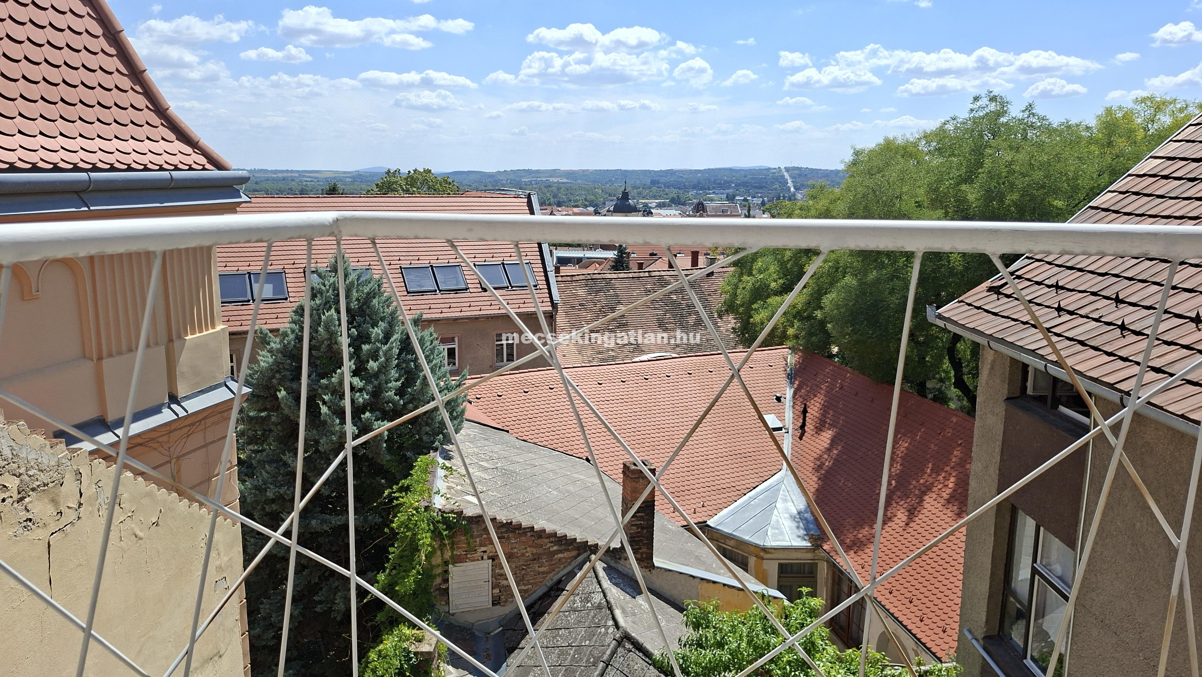 Pécs, Papnövelde utcában igényes lakás albérletbe kiadó