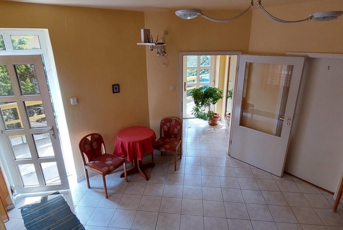 Kiadó önálló bérlemény Pécsett az Egyetemvárosban- ATLÉTA utcában 6 lakásos apartmanházban