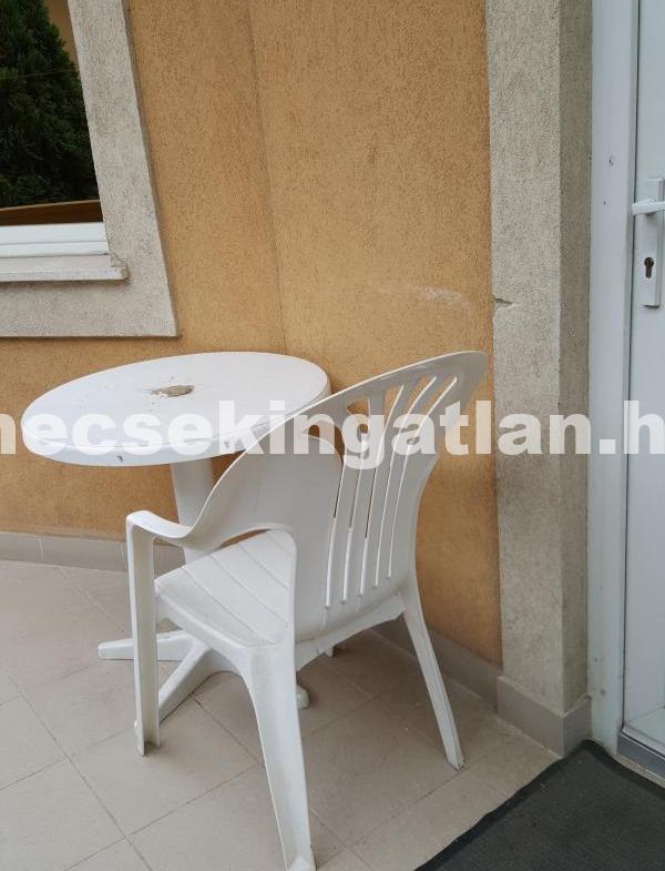 Kiadó önálló bérlemény Pécsett az Egyetemvárosban- ATLÉTA utcában 6 lakásos apartmanházban