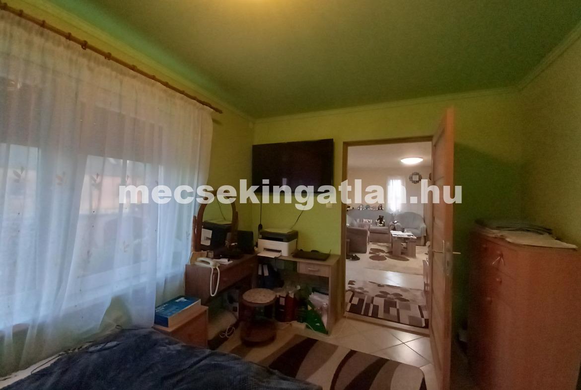 Szentlőrincen egyszintes ingatlan eladó!