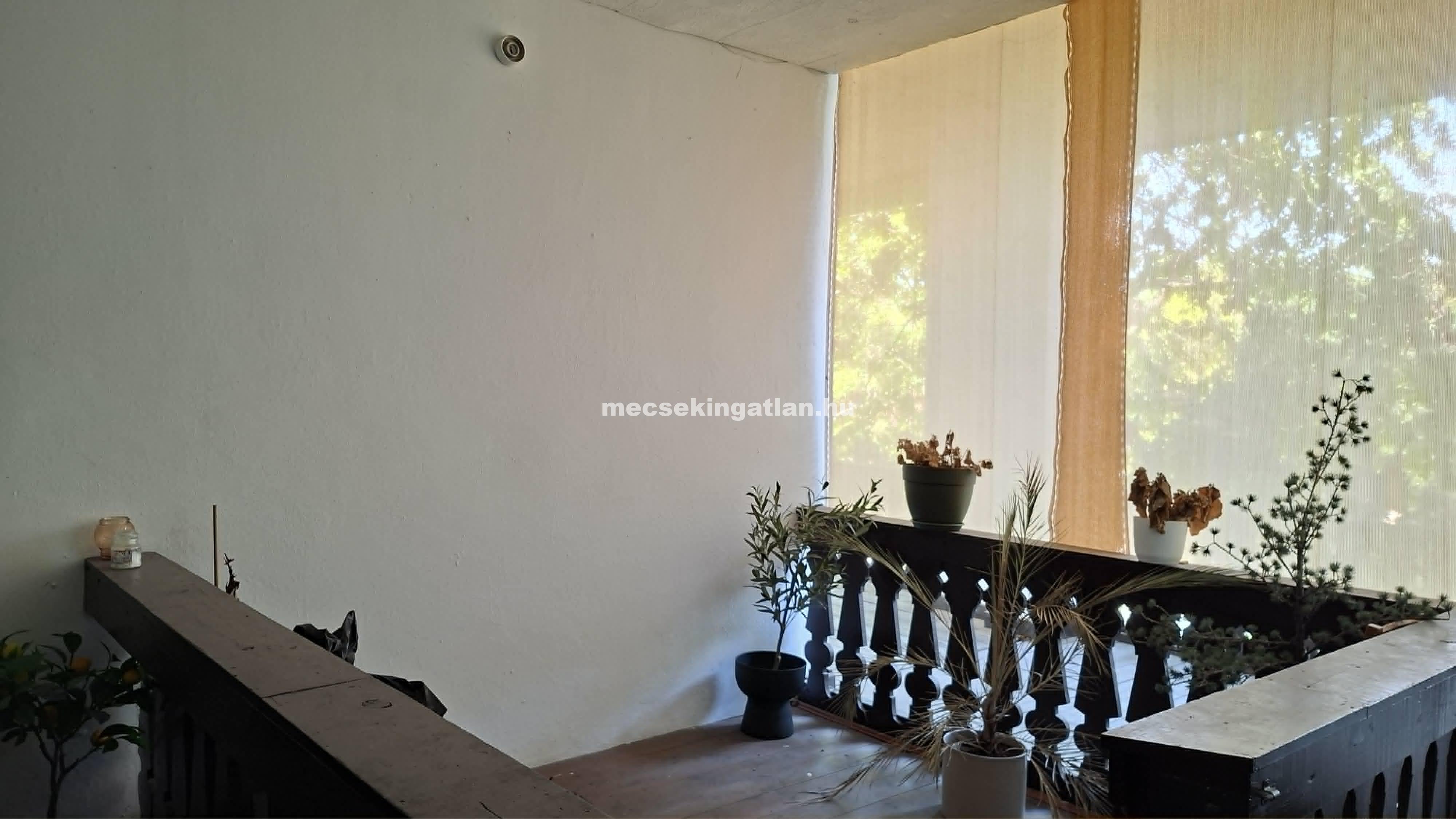 Pécs, Belvárosban eladó garzonlakás