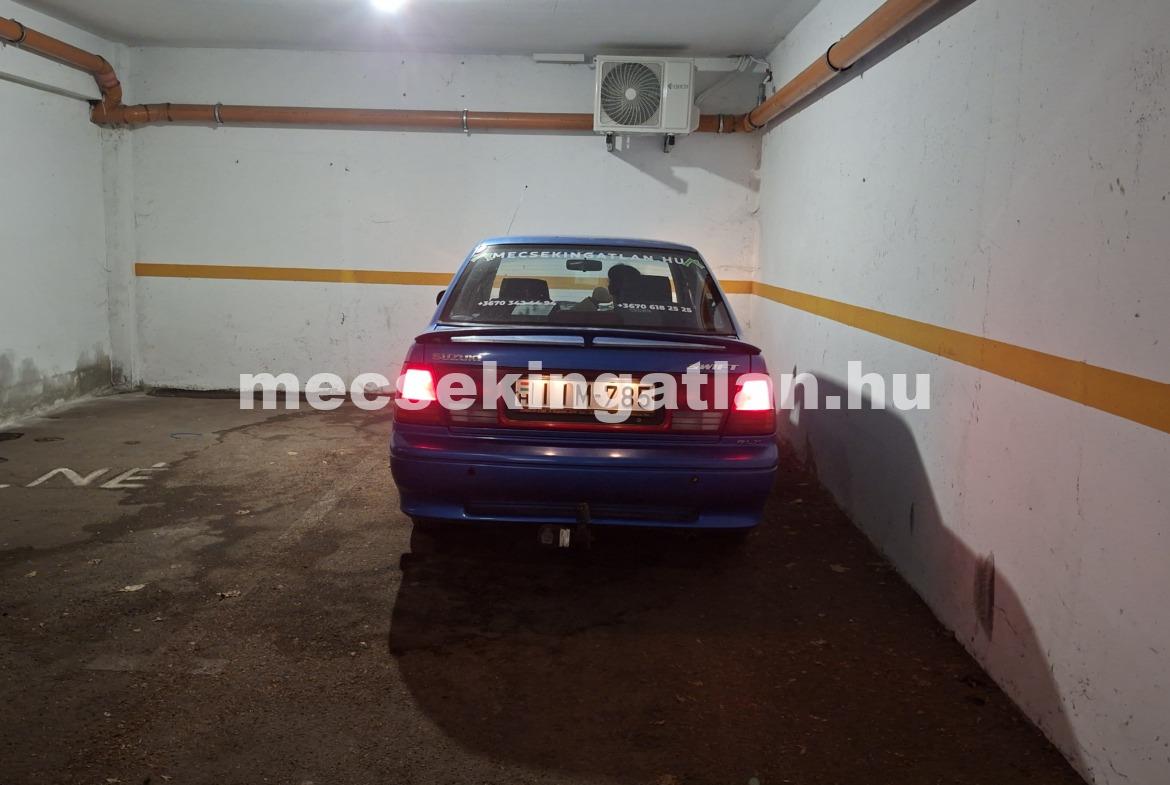 Pécs, Kórház térnél teremgarázs kiadó