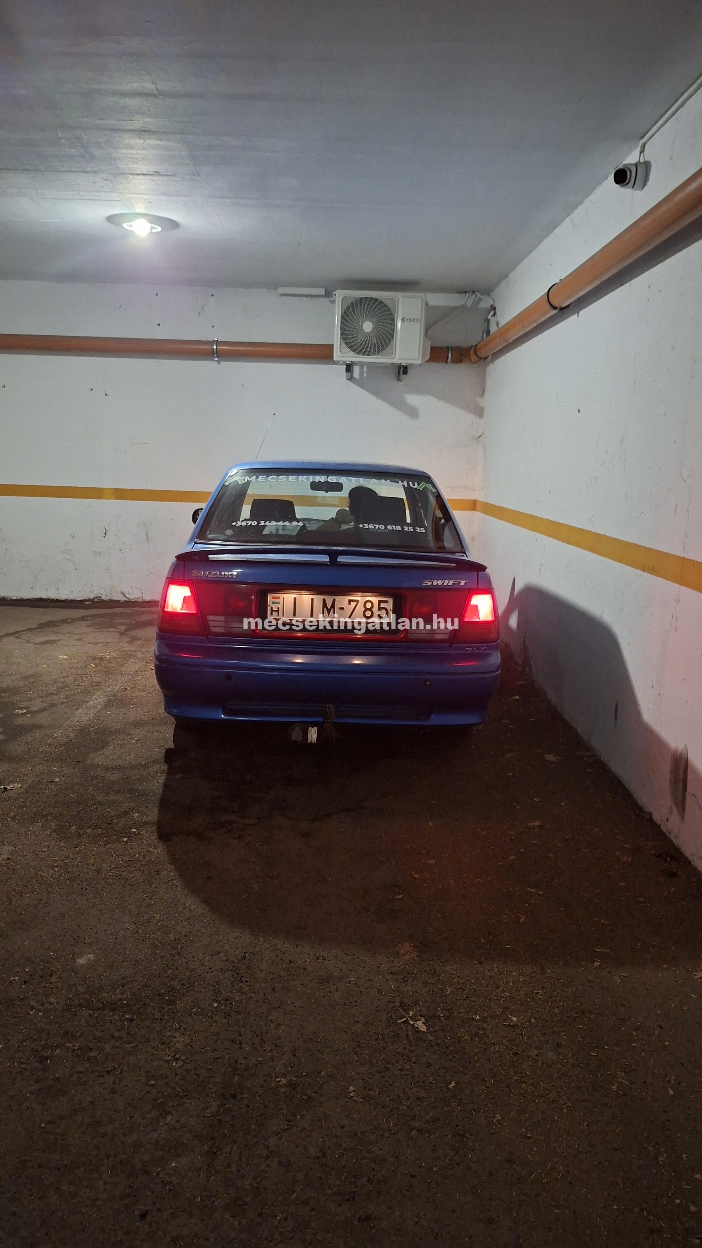 Pécs, Kórház térnél teremgarázs kiadó