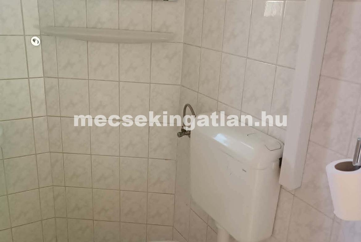 Kiadó önálló bérlemény Pécsett az Egyetemvárosban- ATLÉTA utcában 6 lakásos apartmanházban
