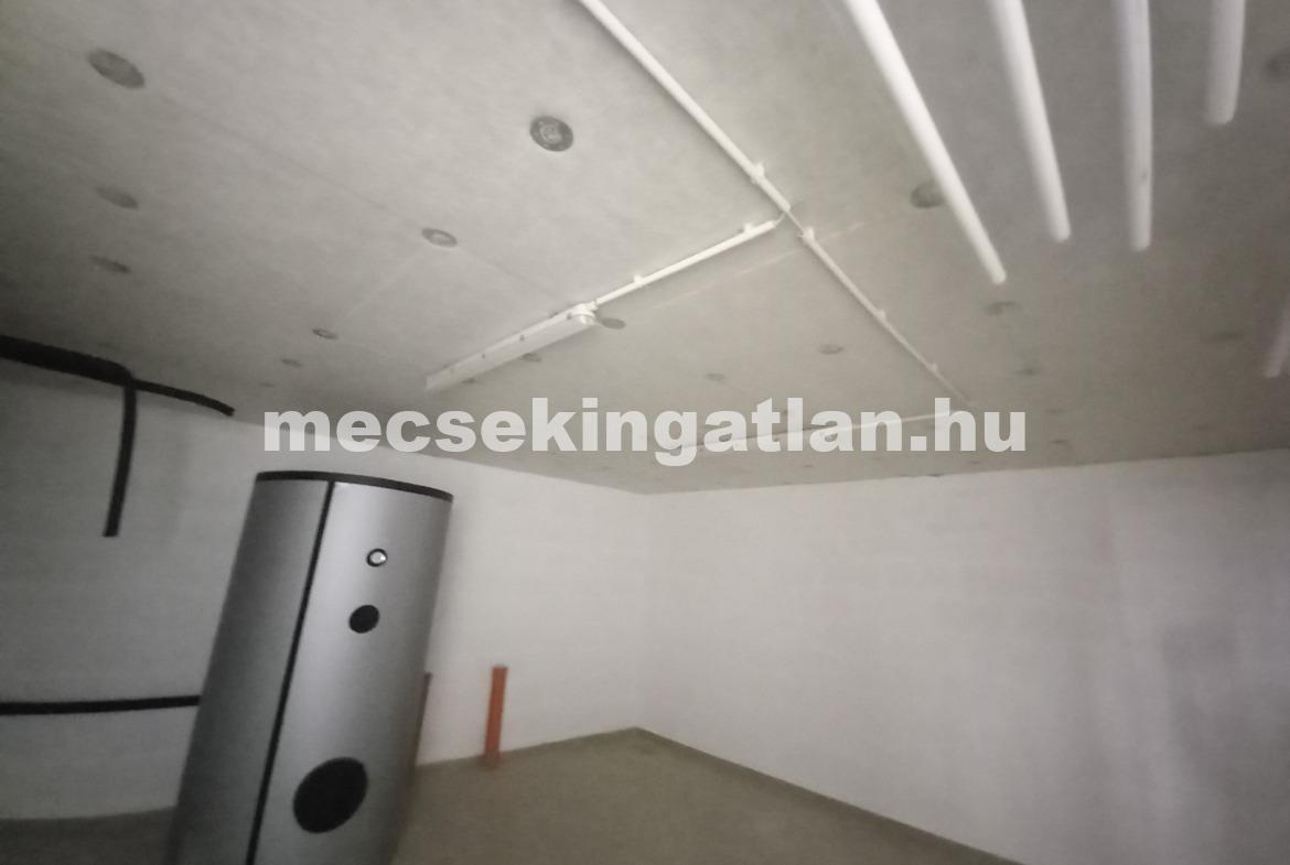 Luxus a Mecsek oldalon utolsó szabad lakás a Surányi úton!