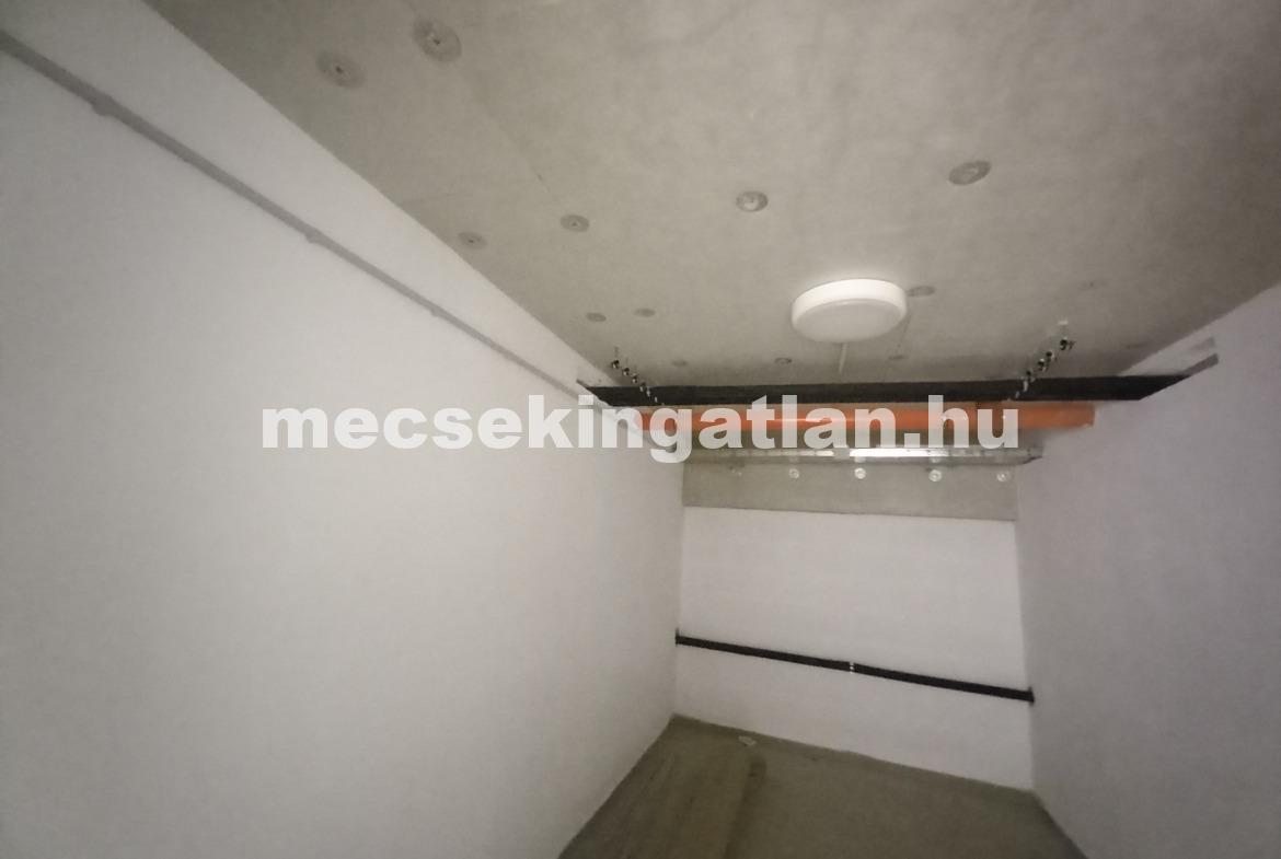 Luxus a Mecsek oldalon utolsó szabad lakás a Surányi úton!