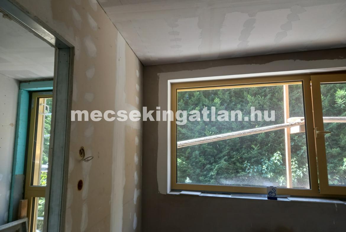 Luxus a Mecsek oldalon utolsó szabad lakás a Surányi úton!