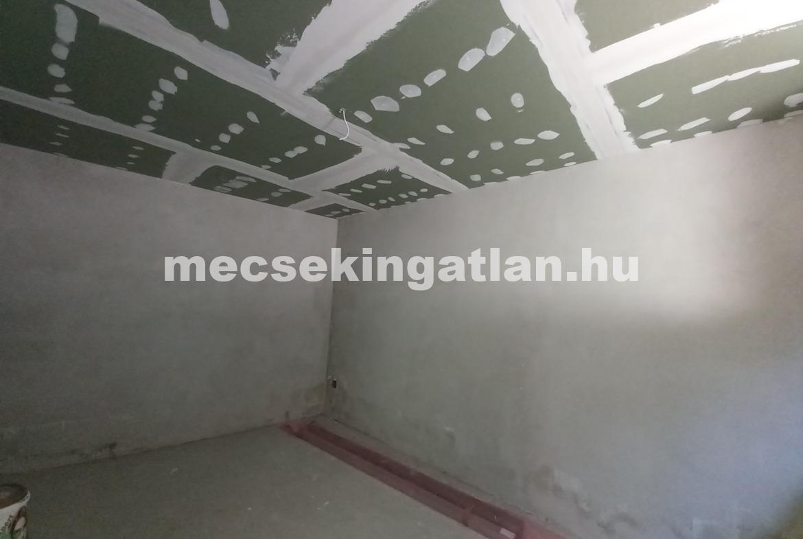 Luxus a Mecsek oldalon utolsó szabad lakás a Surányi úton!