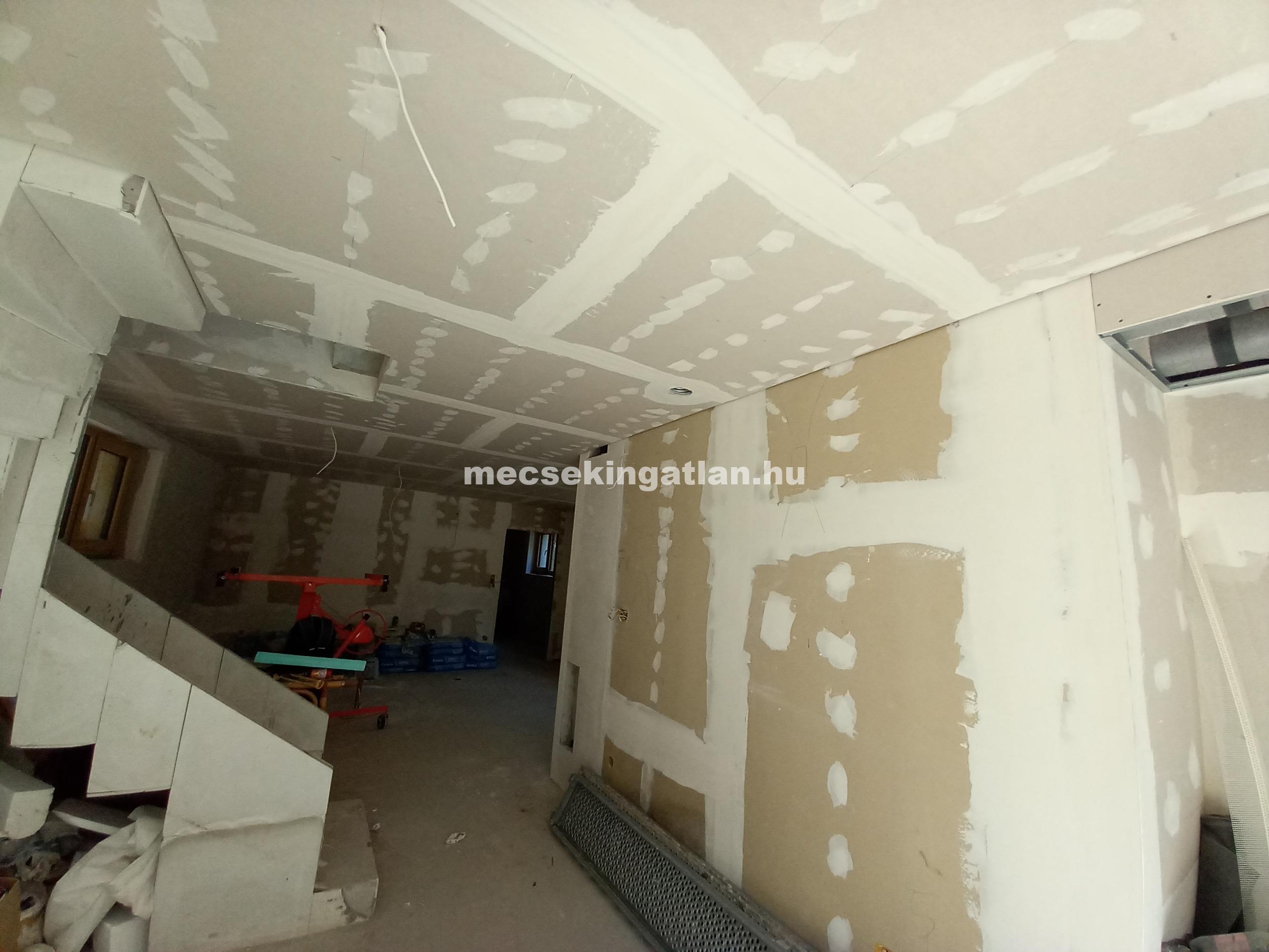 Luxus a Mecsek oldalon utolsó szabad lakás a Surányi úton!