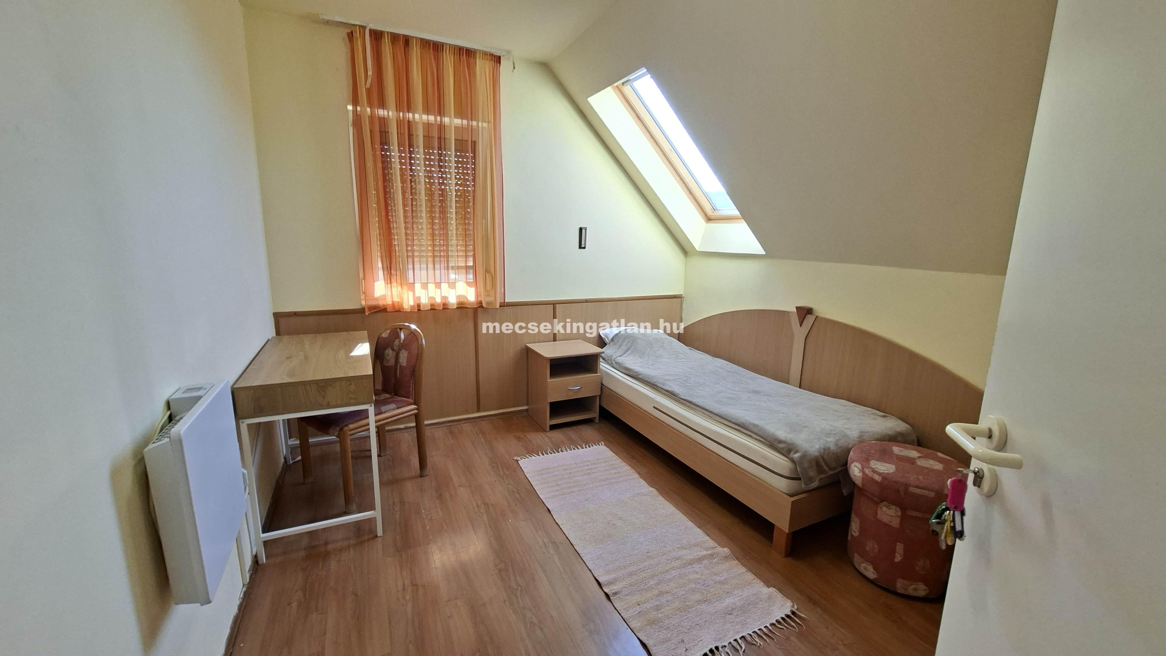 Kiadó önálló bérlemény Pécsett az Egyetemvárosban- ATLÉTA utcában 6 lakásos apartmanházban