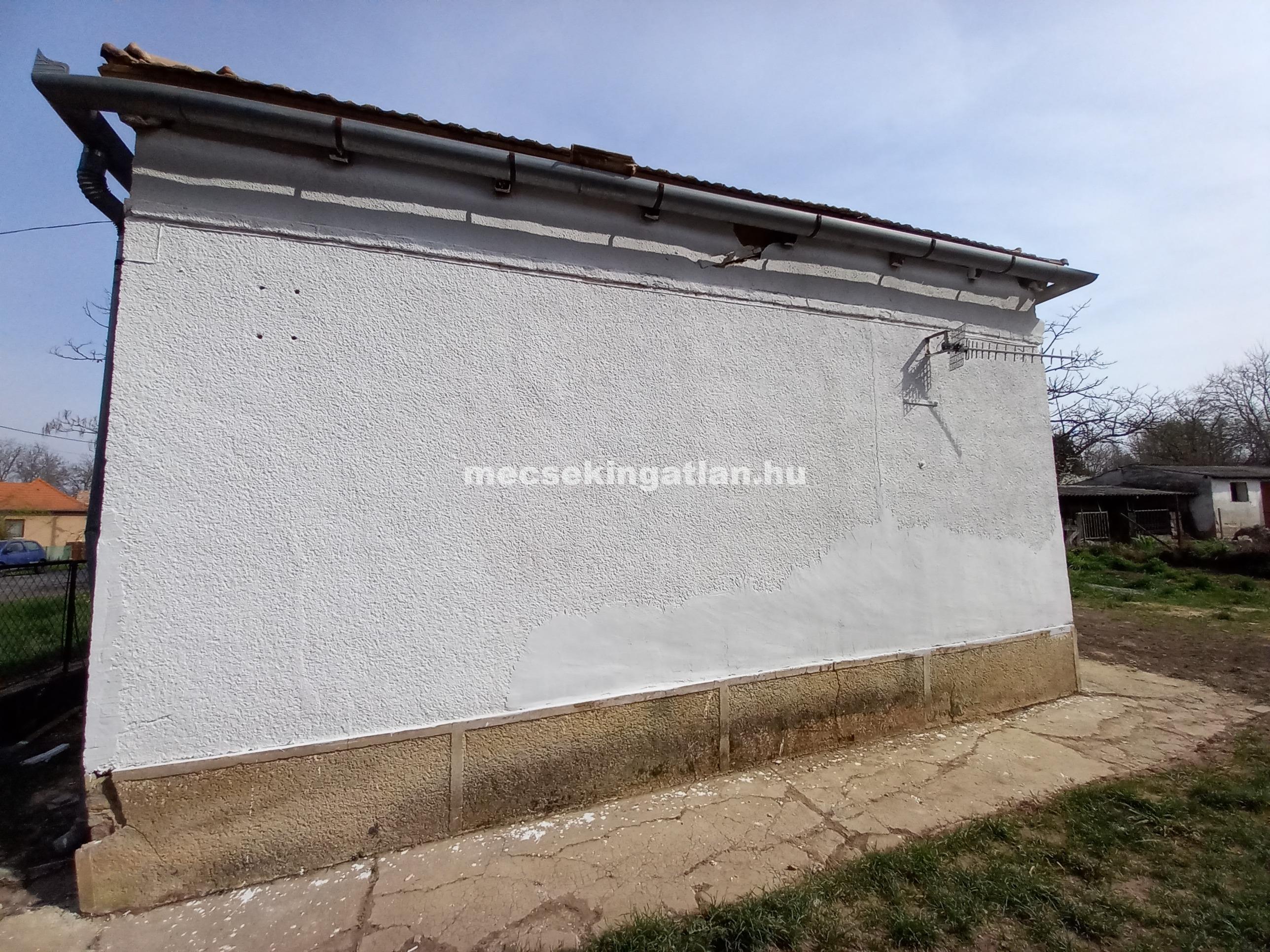 Remek áron eladó családi ház Szabadszentkirályon!
