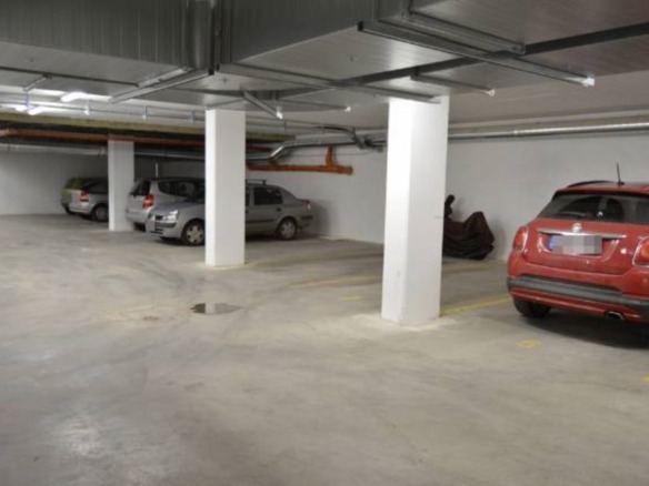 ingatlan p&eacute;cs kiad&oacute; elad&oacute; lak&aacute;s alb&eacute;rletek p&eacute;cs