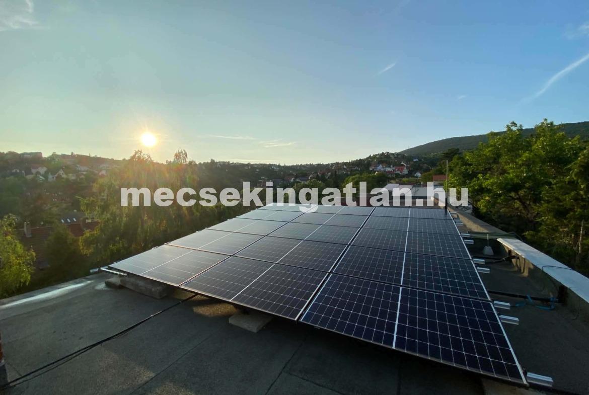Pécsett a Jurisics Miklós utcában panorámás téglalakás tágas terasszal kiadó!