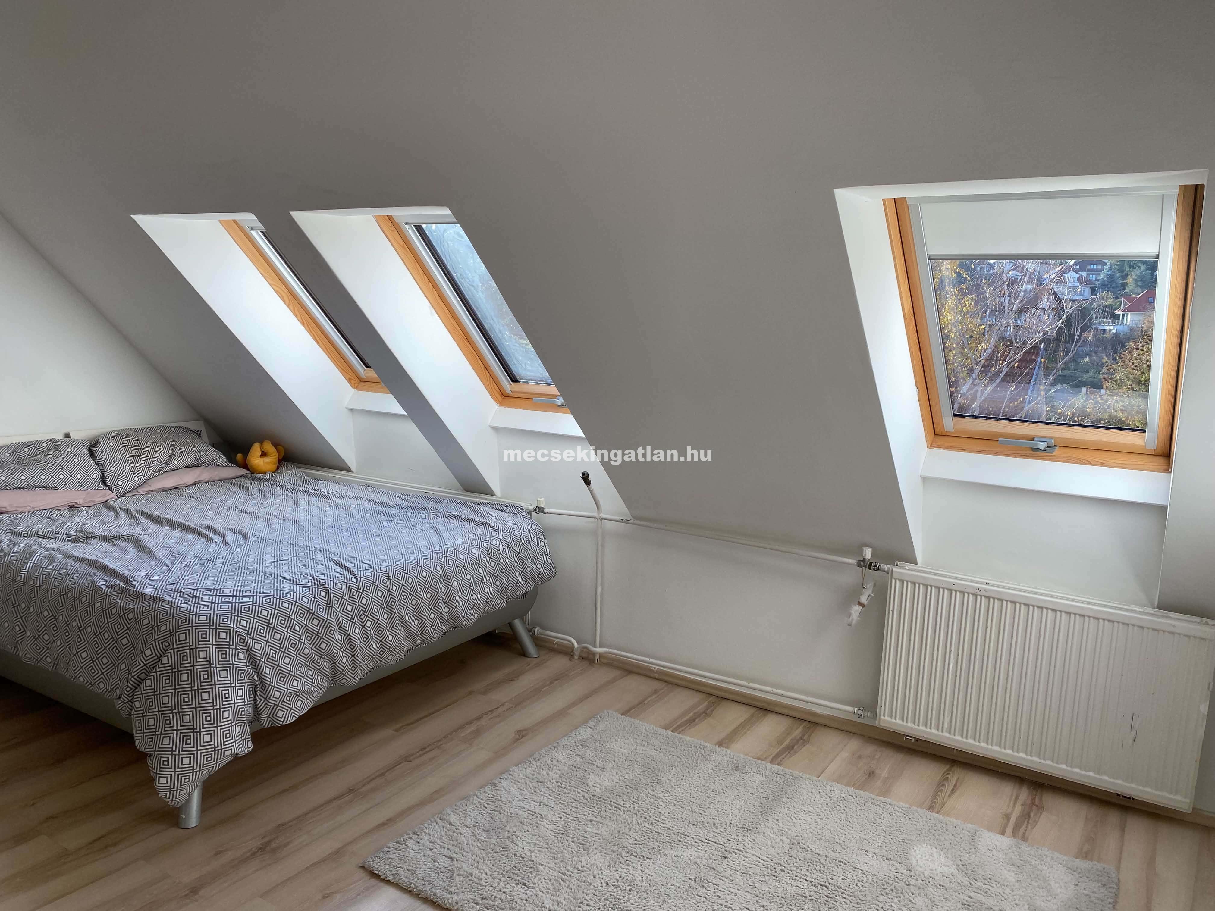 Pécsett a Jurisics Miklós utcában panorámás téglalakás tágas terasszal kiadó!