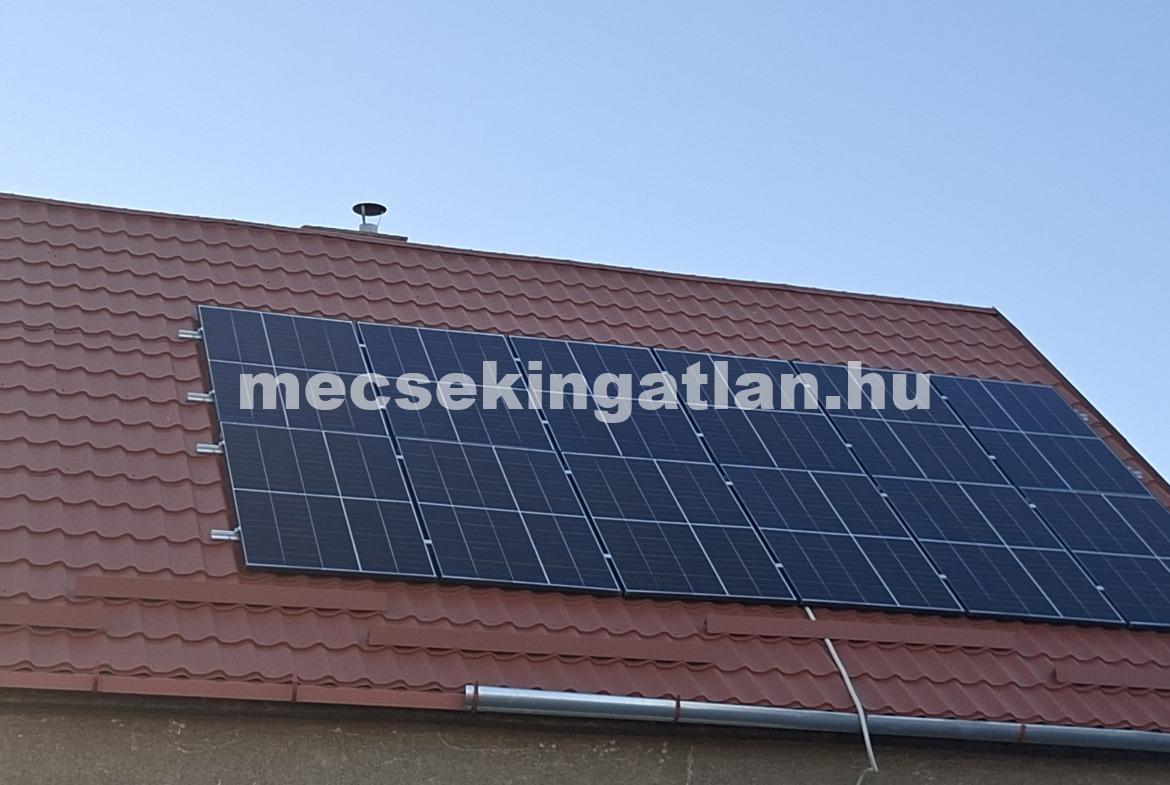 Pécs, Komlói úton eladó sürgősen önálló családi ház